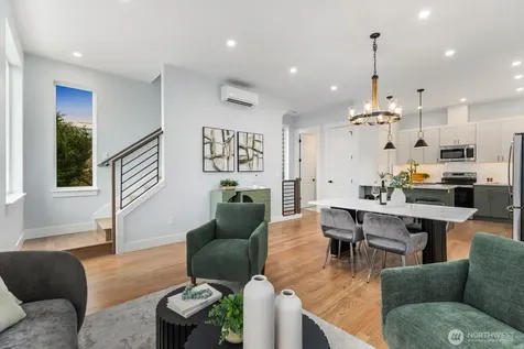 4559 34th Avenue S Seattle WA 98118