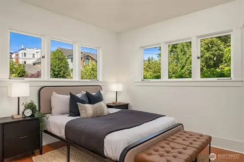 5216 9th Avenue NW Seattle WA 98107