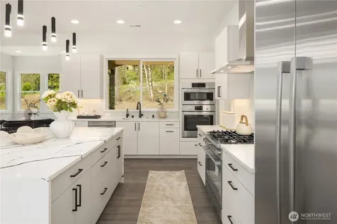 22536 SE 52nd Street Issaquah WA 98029