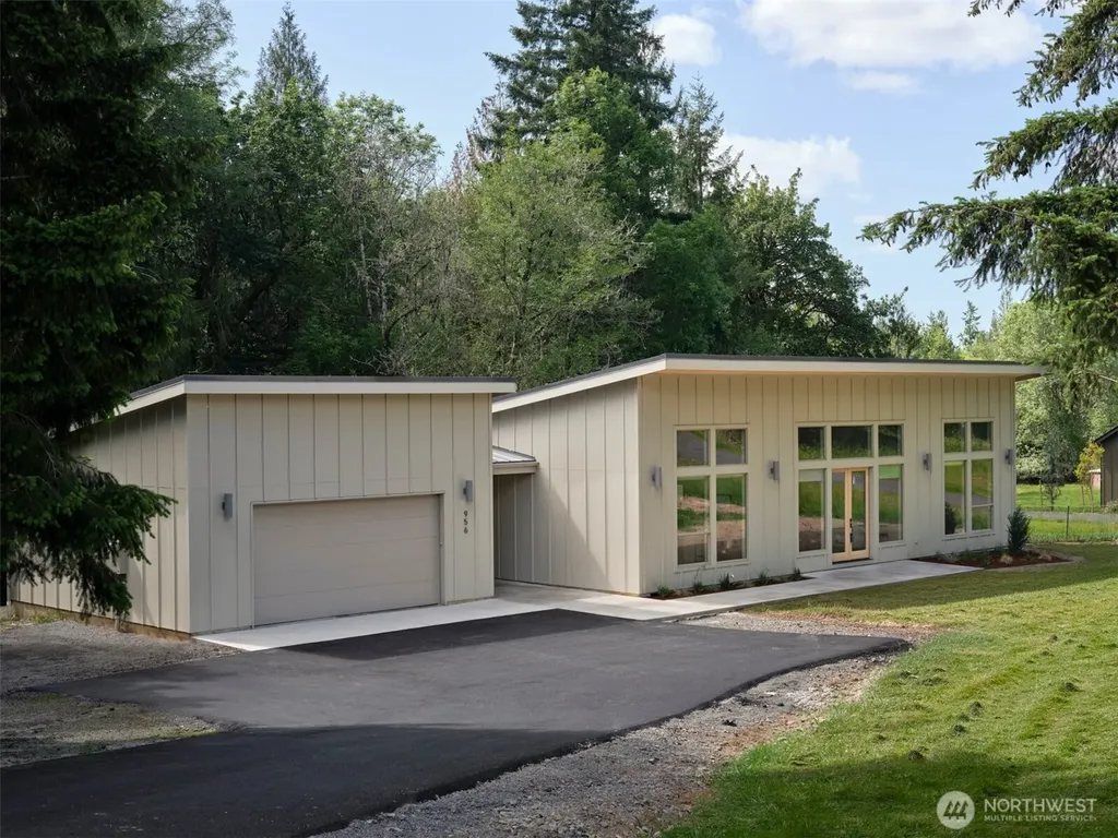 956 Paine Road Castle Rock WA 98611