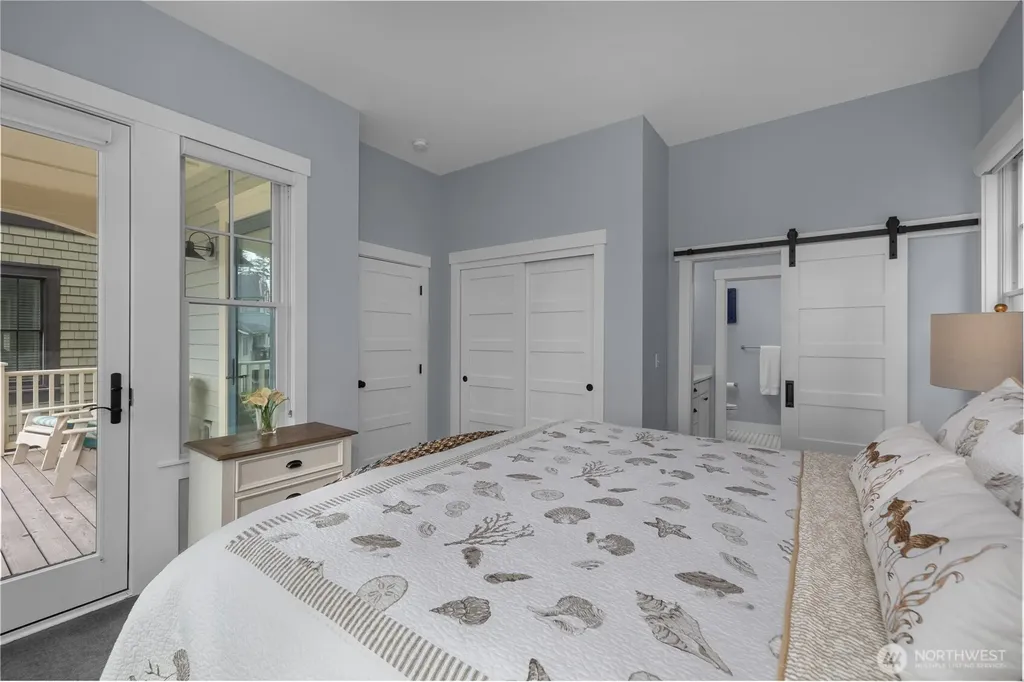 61 Seaside Lane Pacific Beach WA 98571