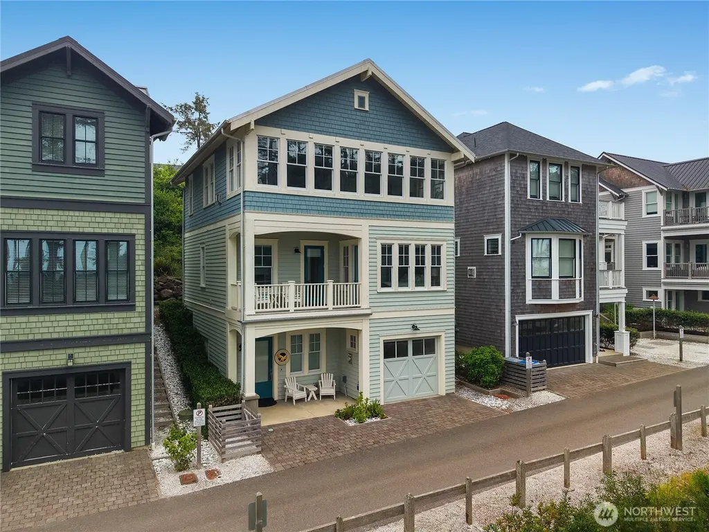 61 Seaside Lane Pacific Beach WA 98571