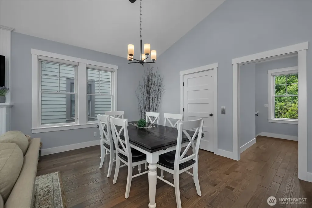 61 Seaside Lane Pacific Beach WA 98571