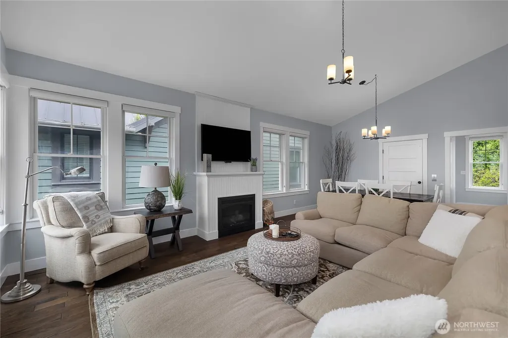 61 Seaside Lane Pacific Beach WA 98571