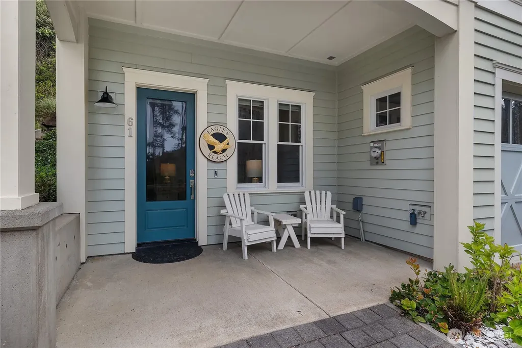 61 Seaside Lane Pacific Beach WA 98571