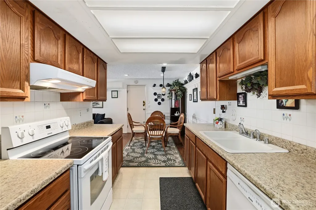 8618 Onyx Drive SW Lakewood WA 98498