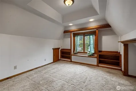 401 7th Street NW Puyallup WA 98371