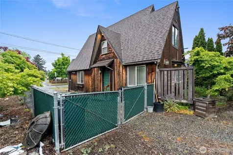 401 7th Street NW Puyallup WA 98371