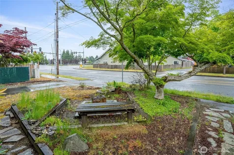 401 7th Street NW Puyallup WA 98371