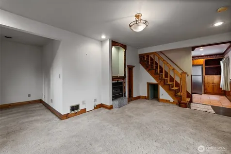 401 7th Street NW Puyallup WA 98371