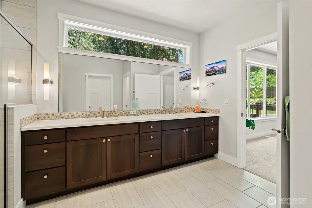 16424 252 Avenue SE Issaquah WA 98027