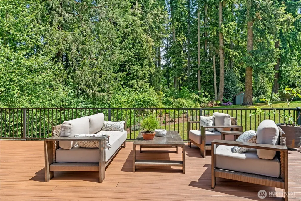 16424 252 Avenue SE Issaquah WA 98027