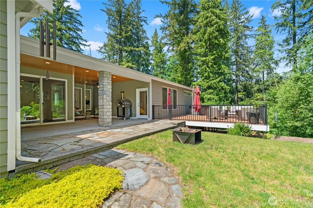 16424 252 Avenue SE Issaquah WA 98027