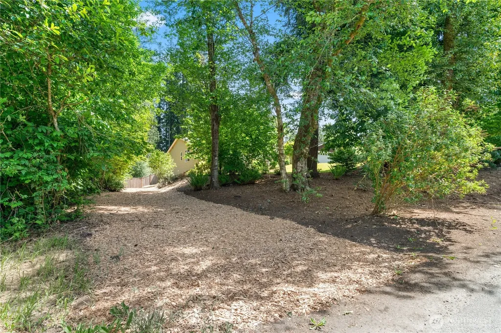 16424 252 Avenue SE Issaquah WA 98027