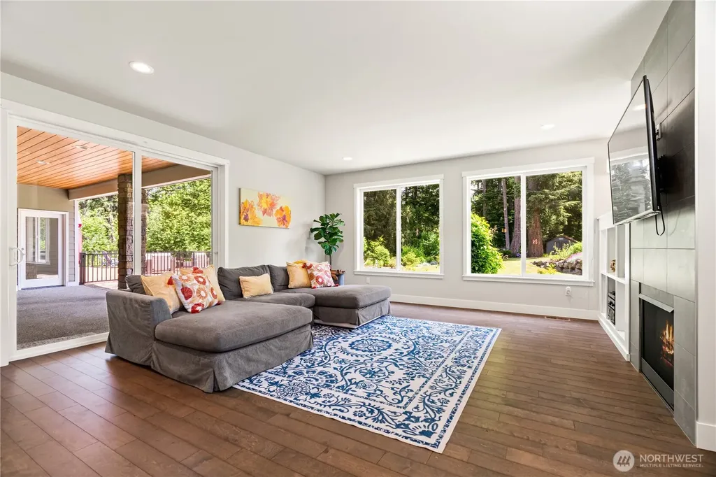16424 252 Avenue SE Issaquah WA 98027