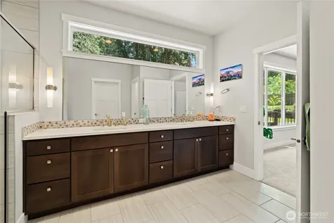 16424 252 Avenue SE Issaquah WA 98027