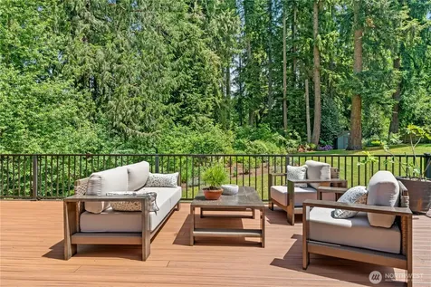 16424 252 Avenue SE Issaquah WA 98027