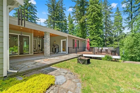 16424 252 Avenue SE Issaquah WA 98027