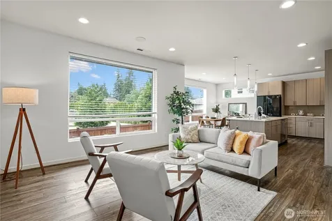 15421 12th Avenue W Lynnwood WA 98087