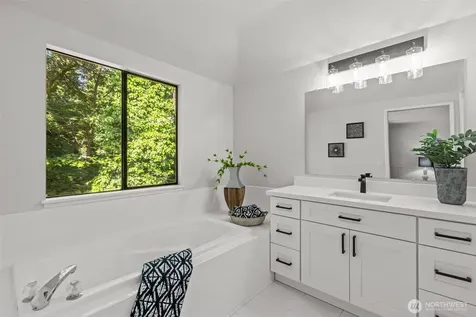 29105 13th Avenue S Federal Way WA 98003