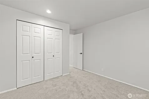 29105 13th Avenue S Federal Way WA 98003
