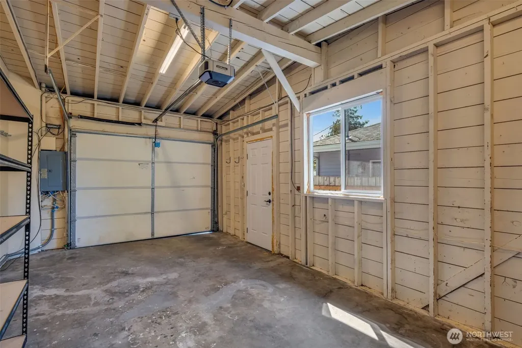 11633 18th Avenue SW Burien WA 98146