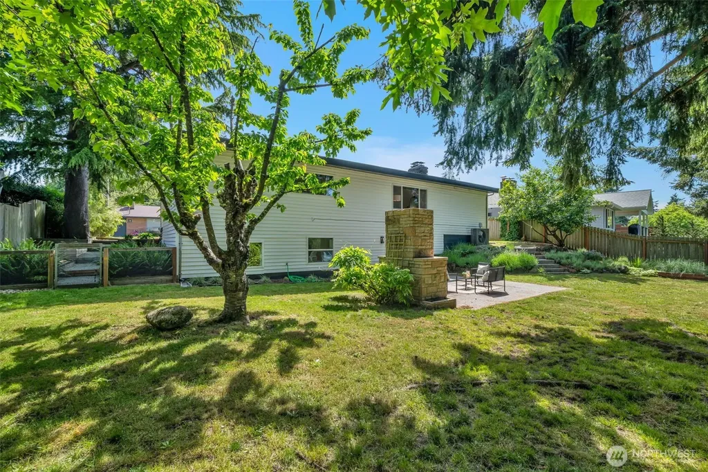 11633 18th Avenue SW Burien WA 98146