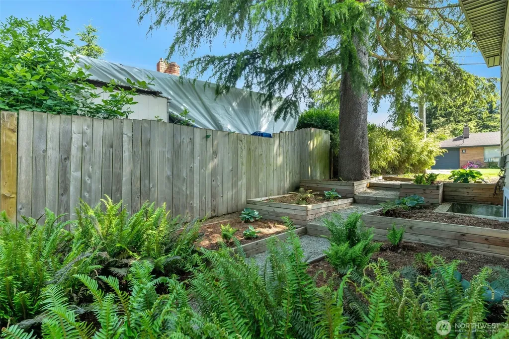 11633 18th Avenue SW Burien WA 98146