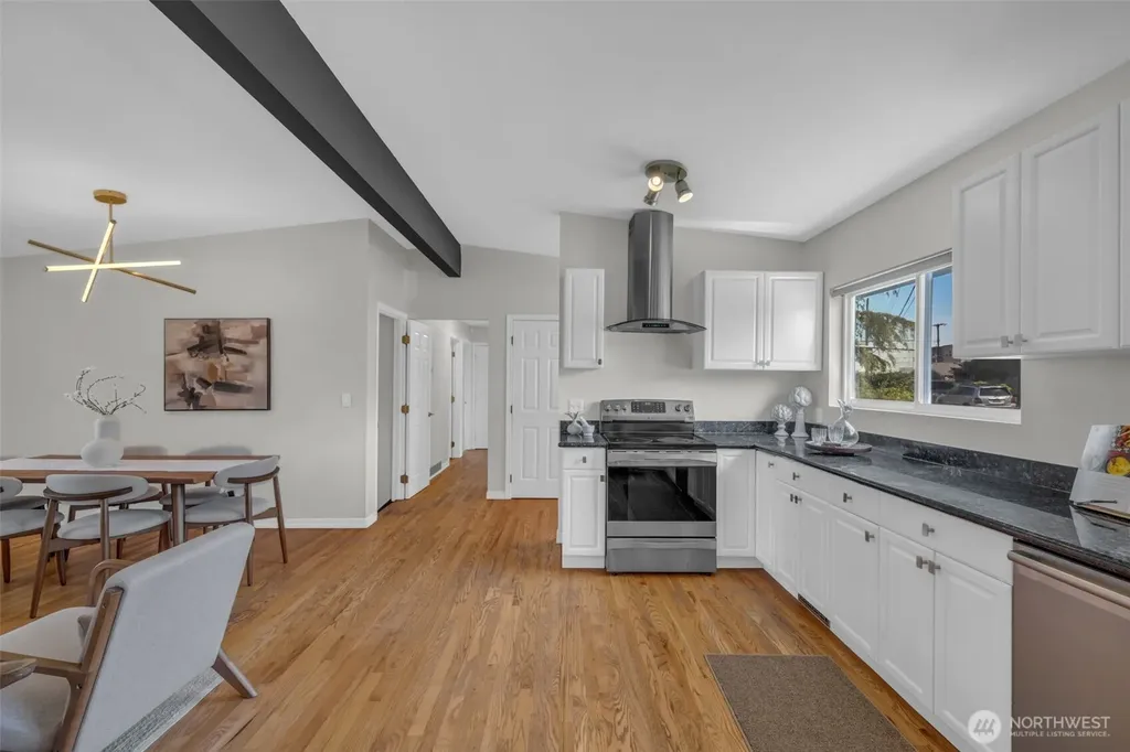 11633 18th Avenue SW Burien WA 98146