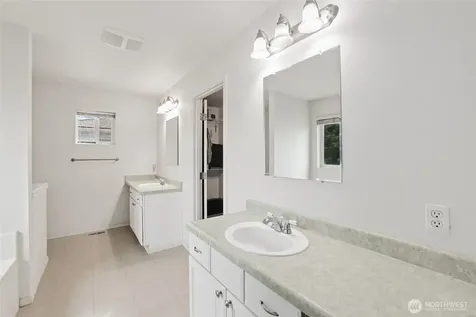 18412 95th Avenue Ct E Puyallup WA 98375