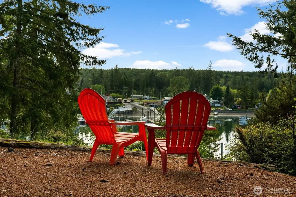 821 E Treasure Island Drive Allyn WA 98524