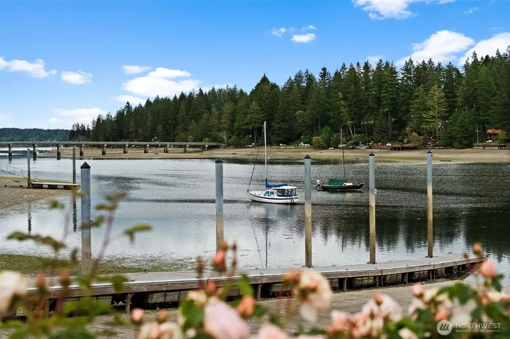 821 E Treasure Island Drive Allyn WA 98524