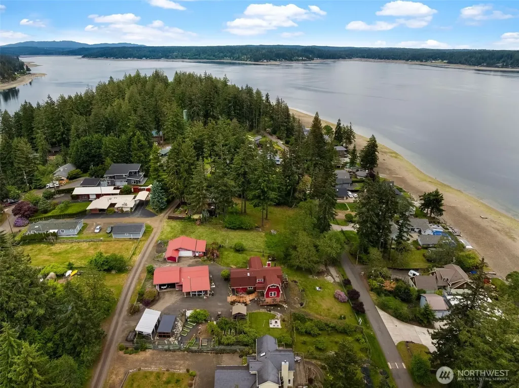 821 E Treasure Island Drive Allyn WA 98524