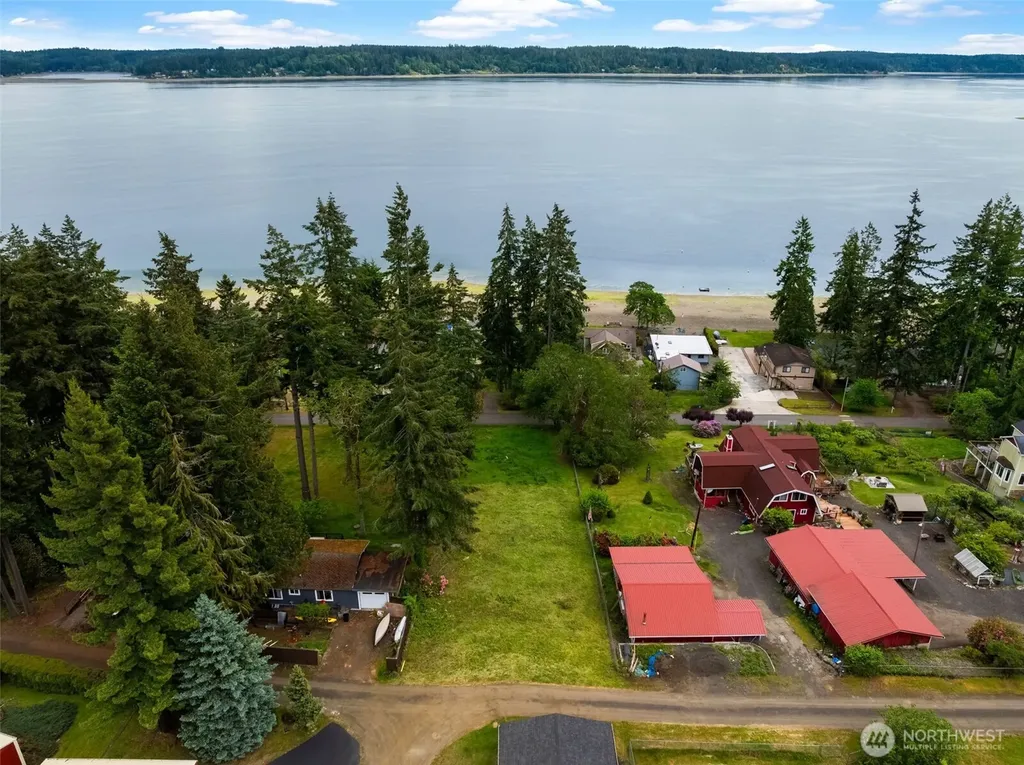 821 E Treasure Island Drive Allyn WA 98524