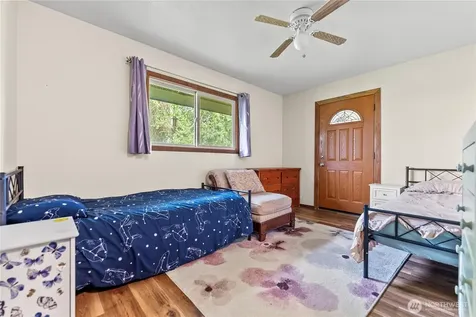 5 Parkway Street W Omak WA 98841