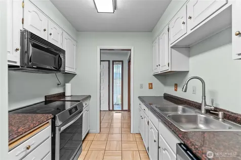 5 Parkway Street W Omak WA 98841
