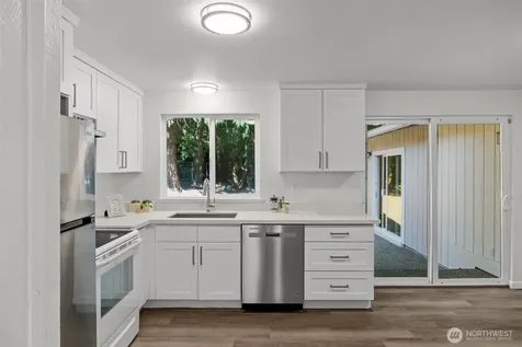 936 210th Avenue NE Sammamish WA 98074