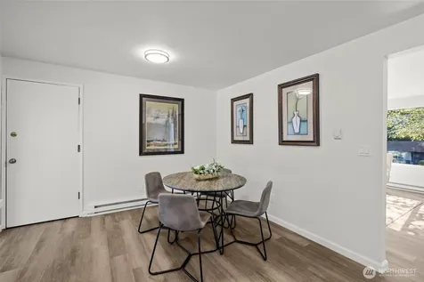 936 210th Avenue NE Sammamish WA 98074