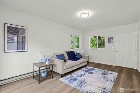 936 210th Avenue NE Sammamish WA 98074