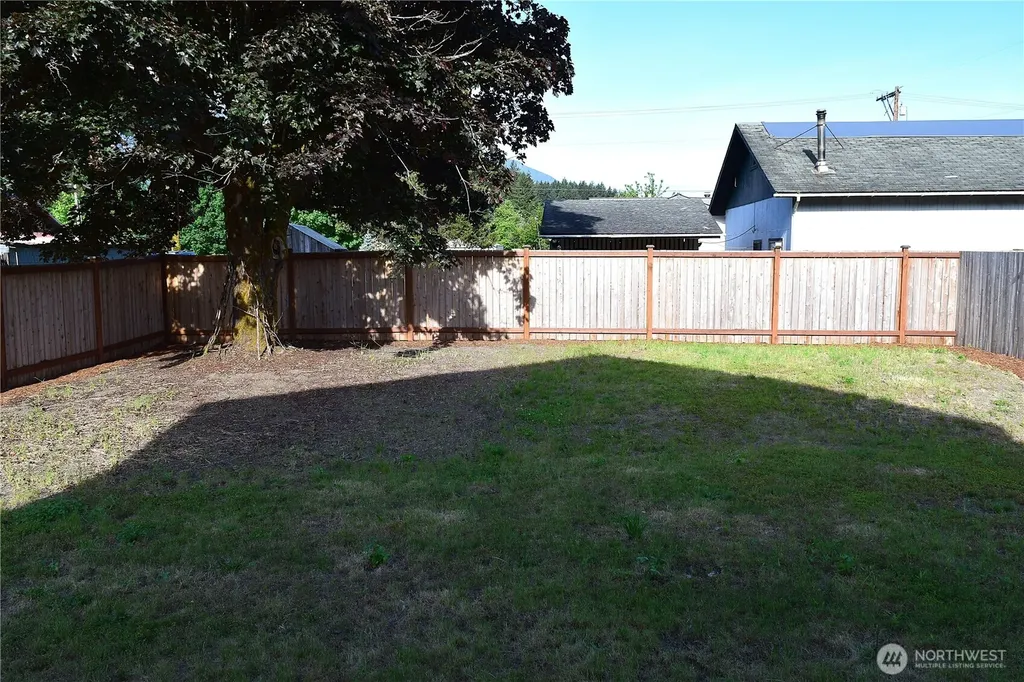 1055 Montague Avenue Darrington WA 98241