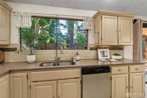 7705 132nd Street Ct E Puyallup WA 98373