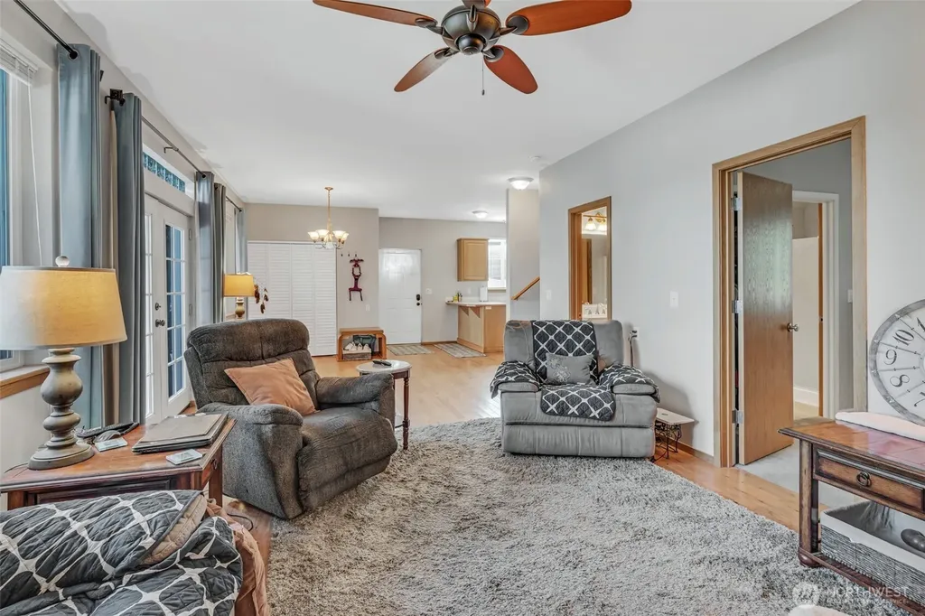 2681 E Timberlake West Drive Shelton WA 98584