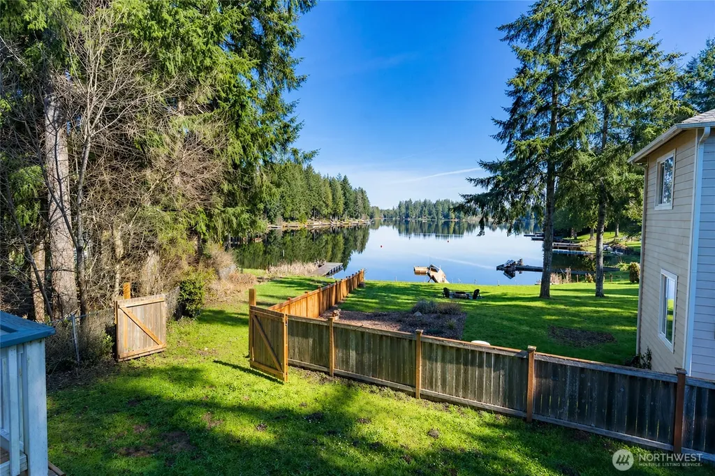 2681 E Timberlake West Drive Shelton WA 98584