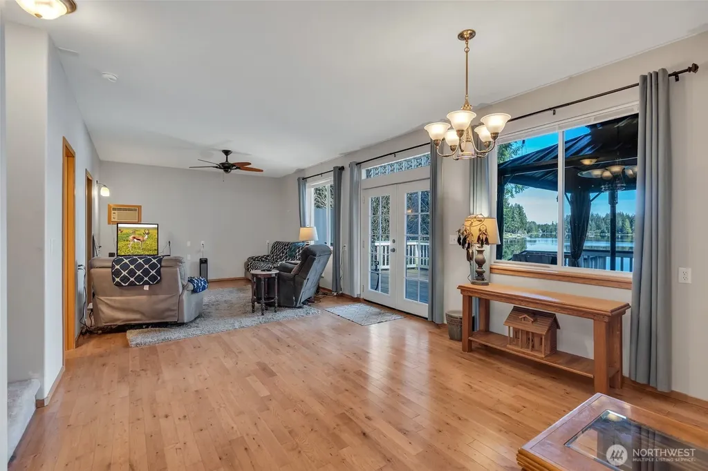 2681 E Timberlake West Drive Shelton WA 98584