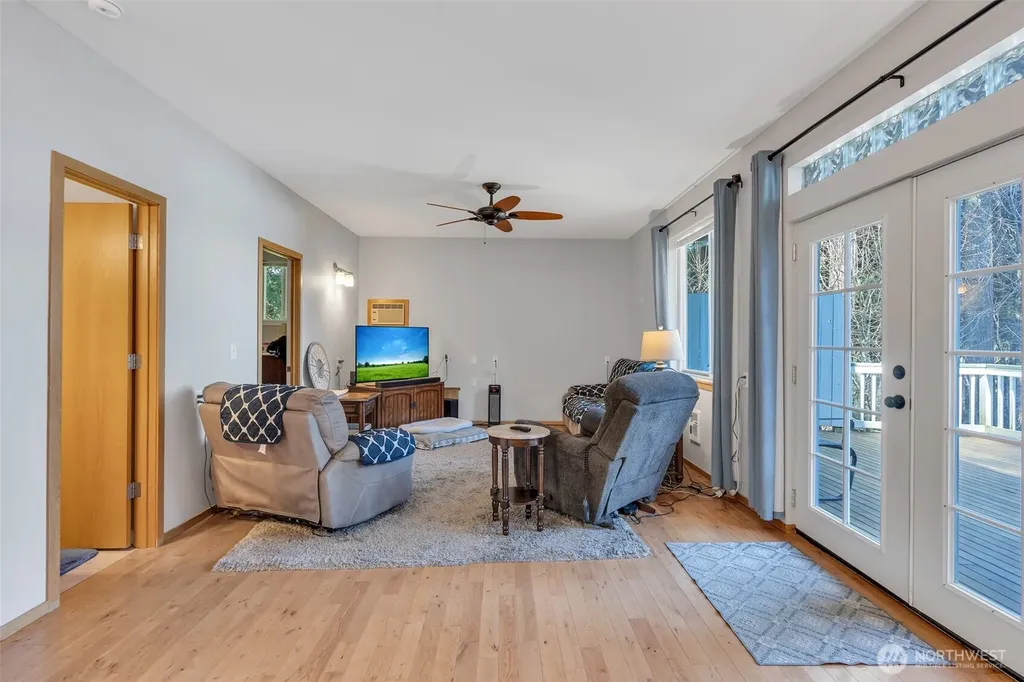 2681 E Timberlake West Drive Shelton WA 98584