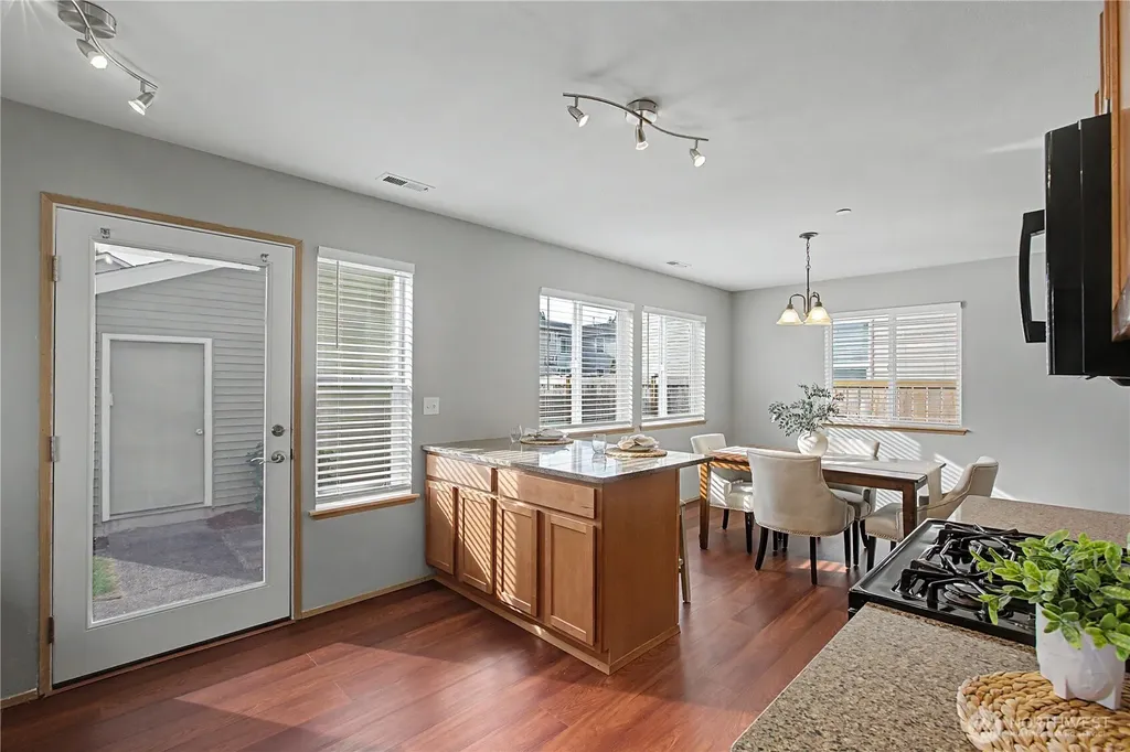 1775 Cadborough Lane Dupont WA 98327