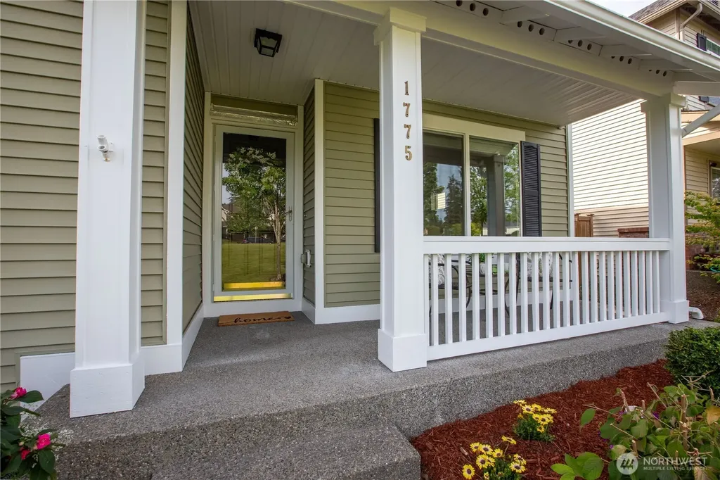 1775 Cadborough Lane Dupont WA 98327