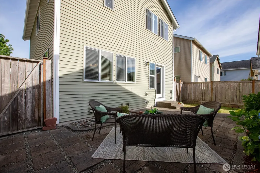1775 Cadborough Lane Dupont WA 98327