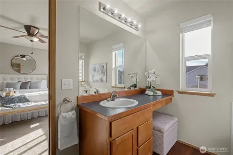 1775 Cadborough Lane Dupont WA 98327