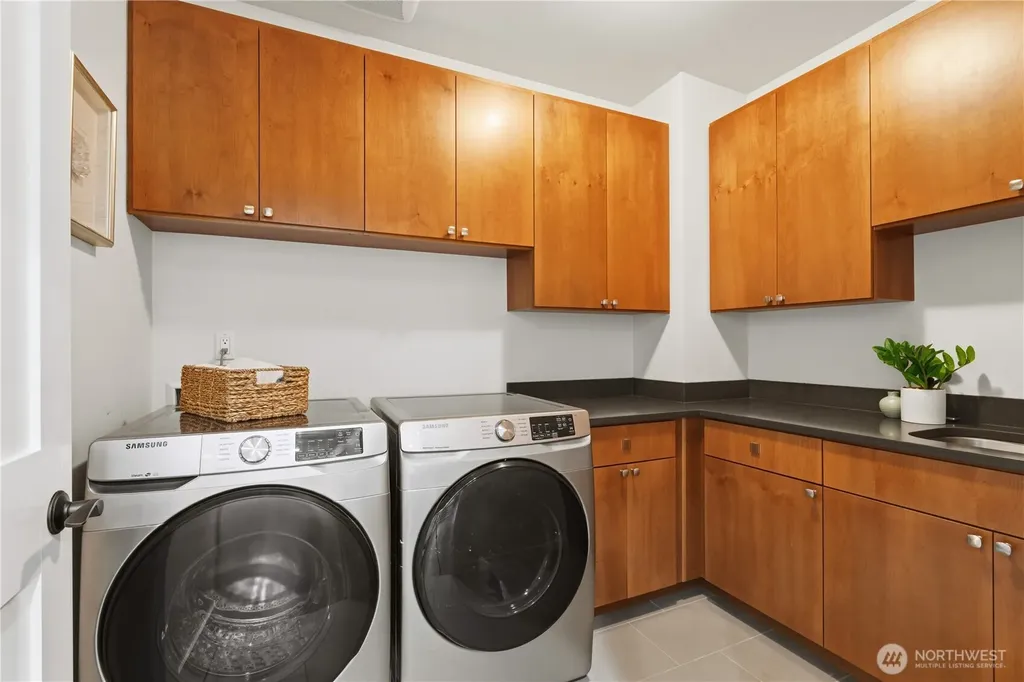 11262 SE 34th Street Bellevue WA 98004